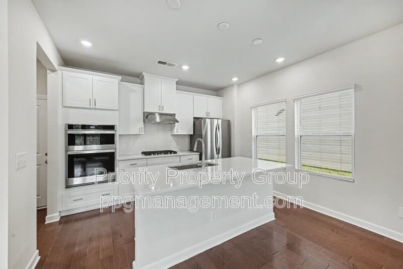 Charlotte House: 13112 Kenworth Road