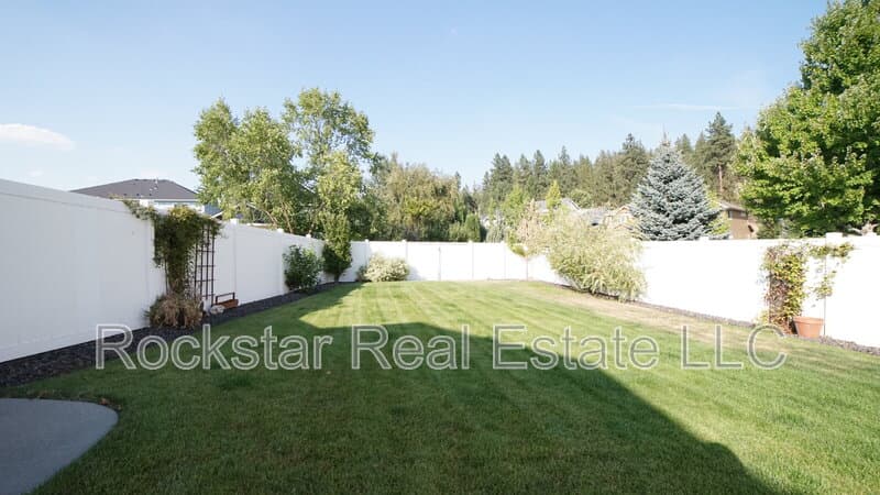 Liberty Lake House: 24999 E Ludlow Ave