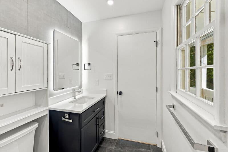 Raleigh House: 412 Pinecroft Drive