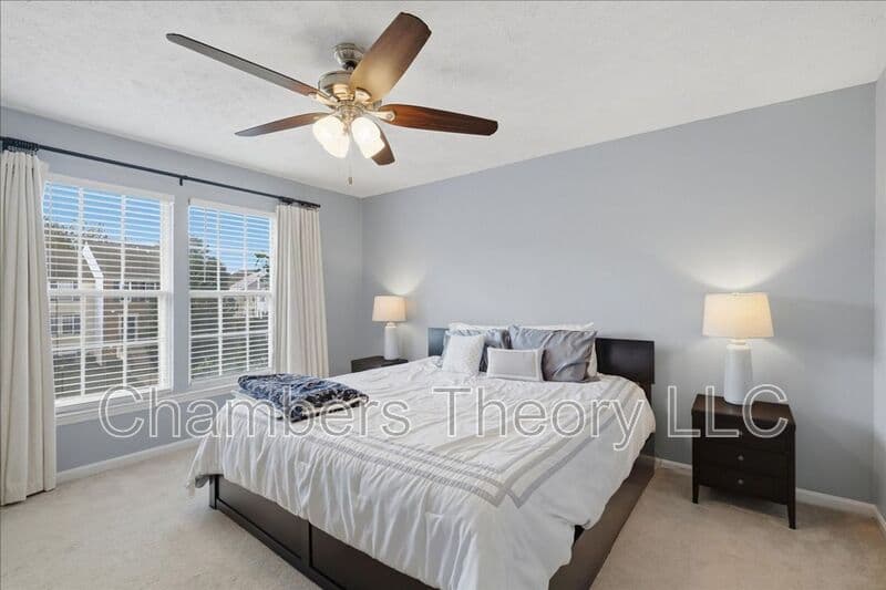 Ashburn House: 44046 Choptank Ter