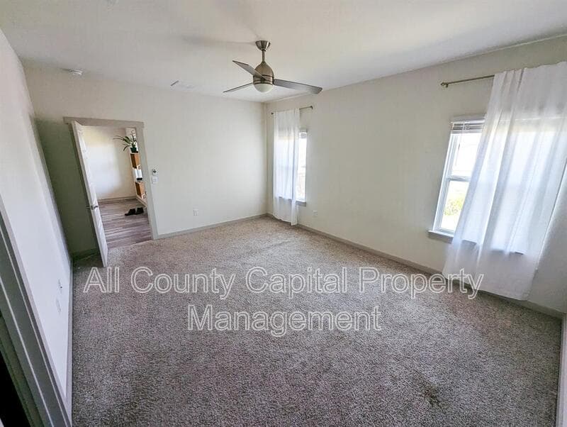 Austin House: 8204 City Top Blvd