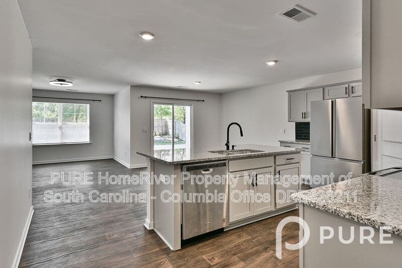 Lugoff House: 173 Rippling Way