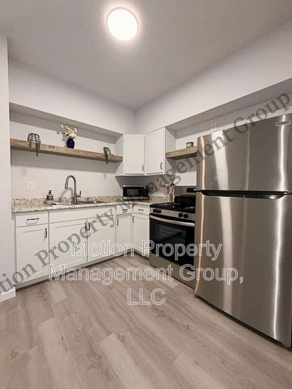 Chattanooga House: 6918 Northside Drive