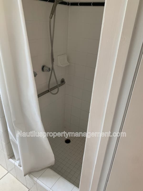 Santa Cruz Condo: 131 Cedar Street