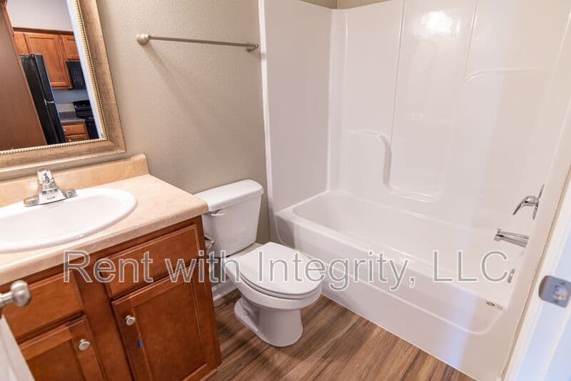 Tallahassee House: 2202 Del Carmel Way