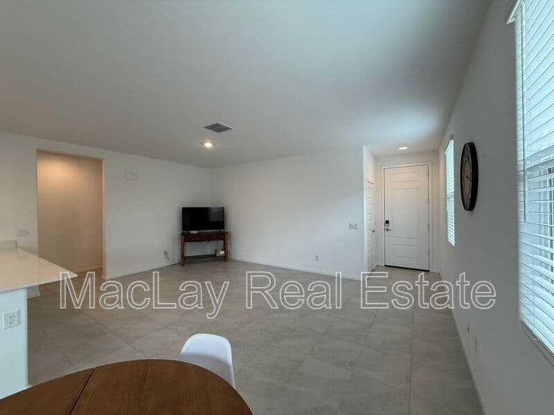 San Tan Valley House: 38114 N Front Runner Ln