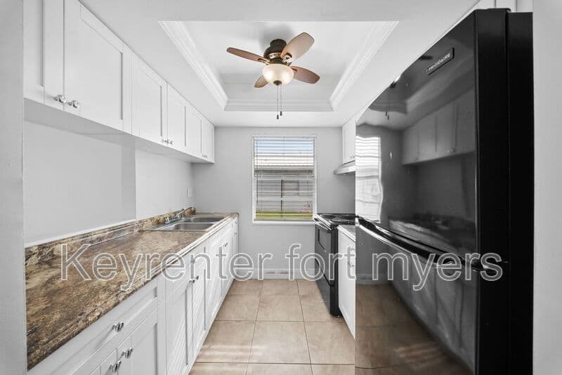Fort Myers House: 11368 SUMMERWINDS CT