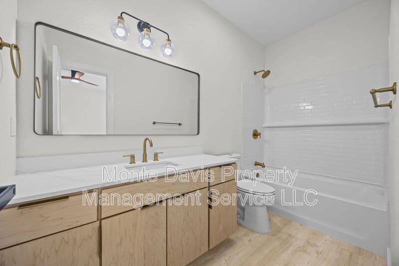 Austin Condo: 1802 Springdale Rd