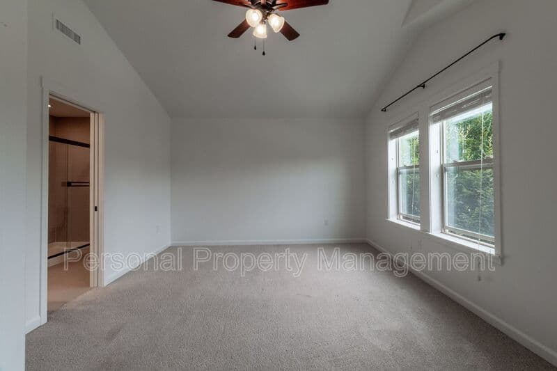 Vancouver House: 2707 NE 130th Court