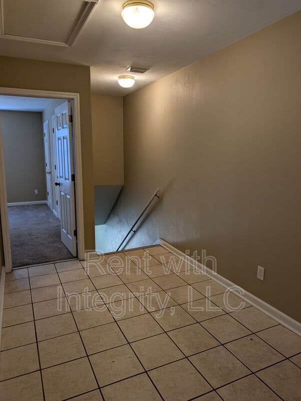 Tallahassee House: 4250 Augustus Oak Court