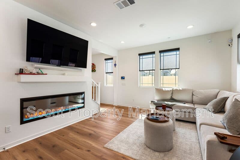 Temecula House: 32519 Brunello Way