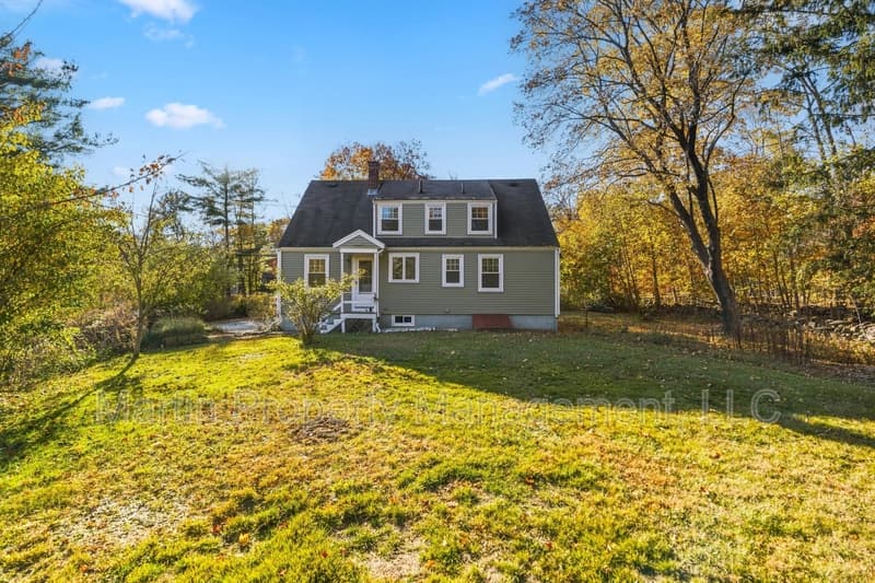 Acton House: 52 Taylor road