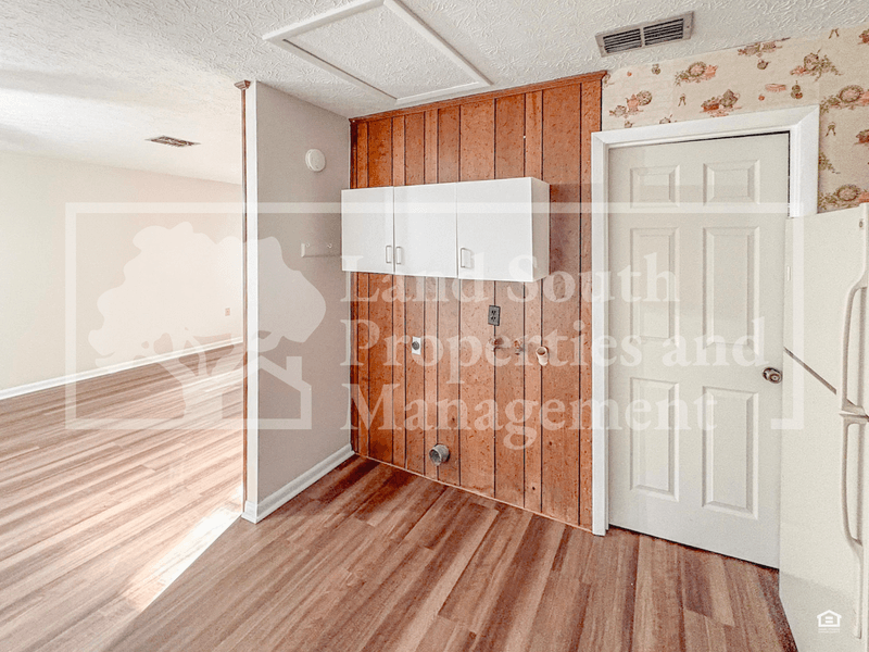 Lakeland House: 708 Boyd Court