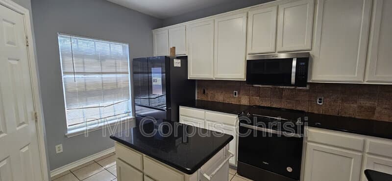 Corpus Christi House: 6014 Lipes Boulevard