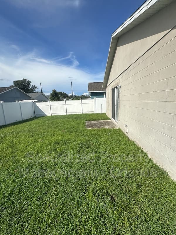 Orlando House: 4128 Berkshire Bay Ct