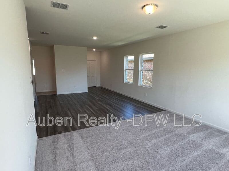 Lavon House: 752 Richmond Drive