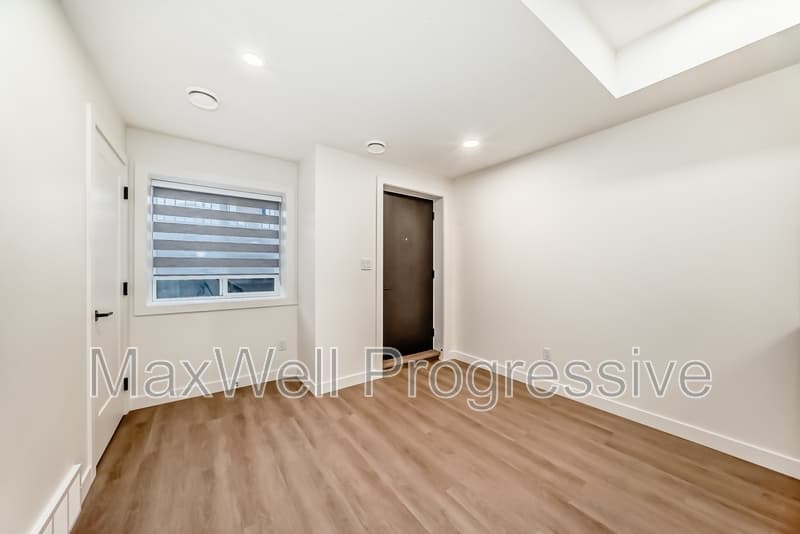 Edmonton Townhome: 15720 103 Ave