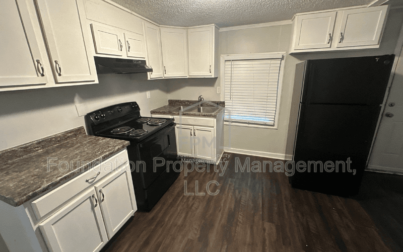 Hernando House: 2933 College Street
