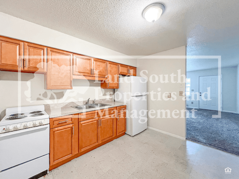 Lakeland House: 620 N. Lake Avenue