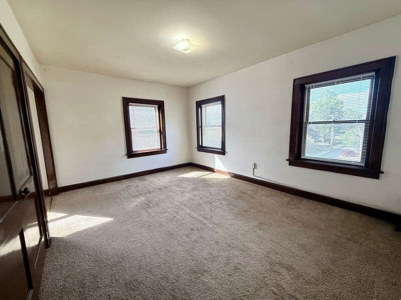 Independence House: 625 West Maple Avenue