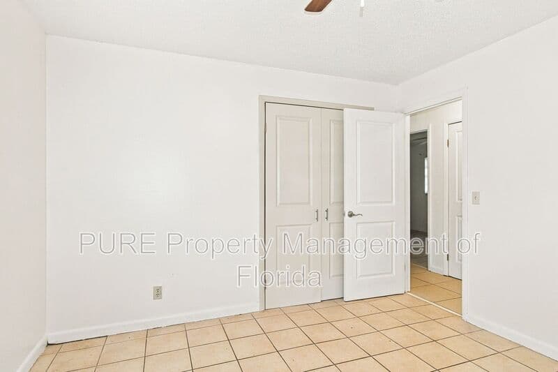 Ocala House: 5714 SE 4th Street