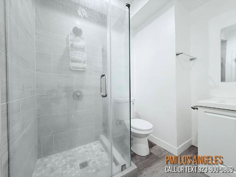 Los Angeles Condo: 1260 1/2 Leighton Avenue