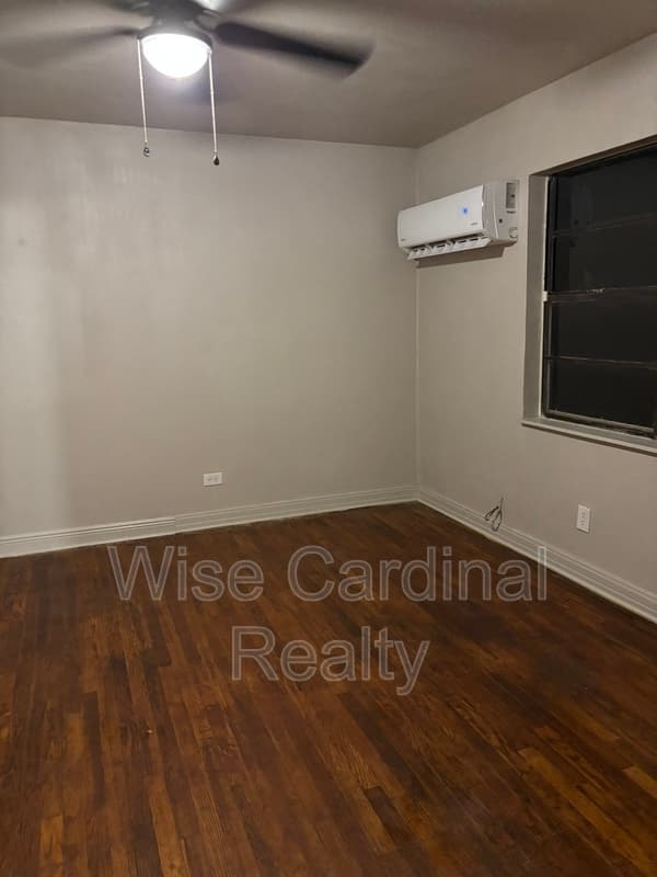 Post House: 124 South Avenue P