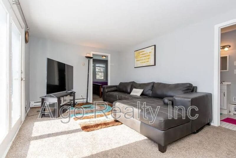 Minneapolis House: 4330 North Girard Avenue