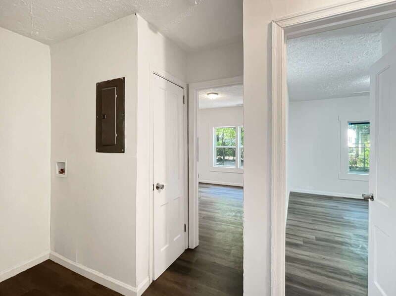 Savannah Condo: 1121 East 53rd Street