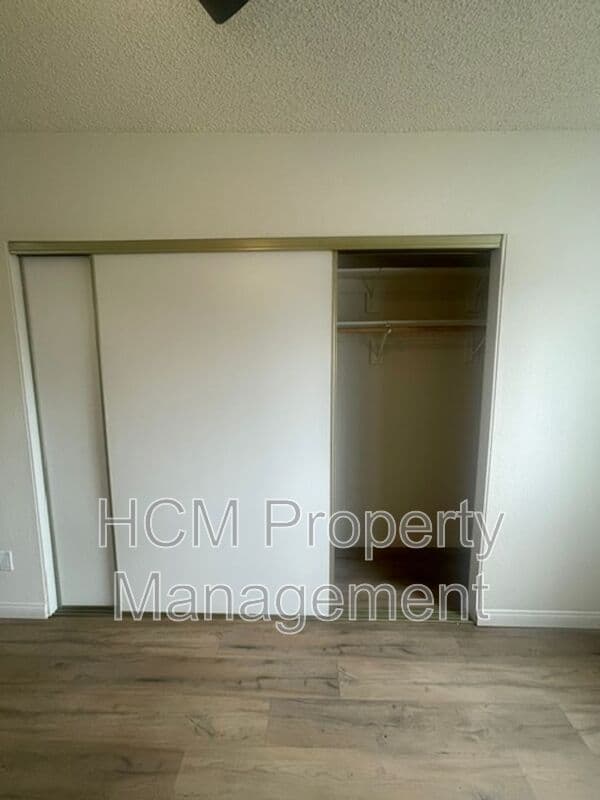 North Hollywood House: 8240 Whitsett Ave