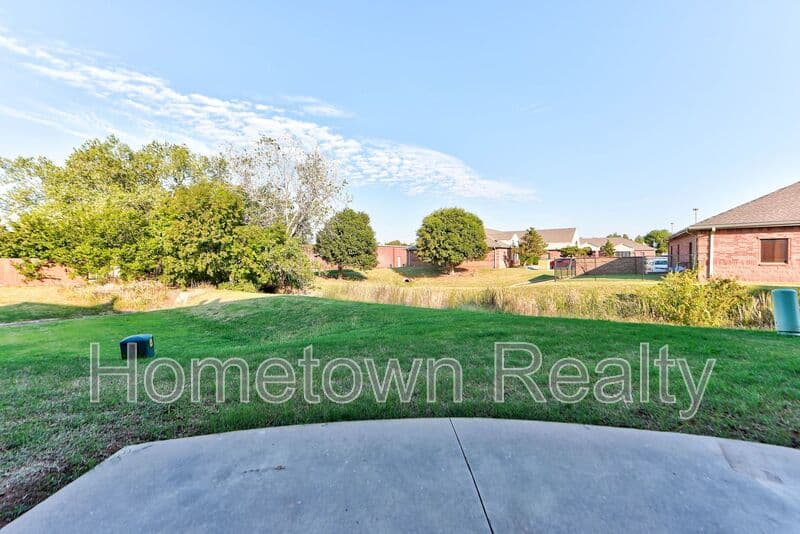 Edmond Townhome: 459 S Fretz Avenue
