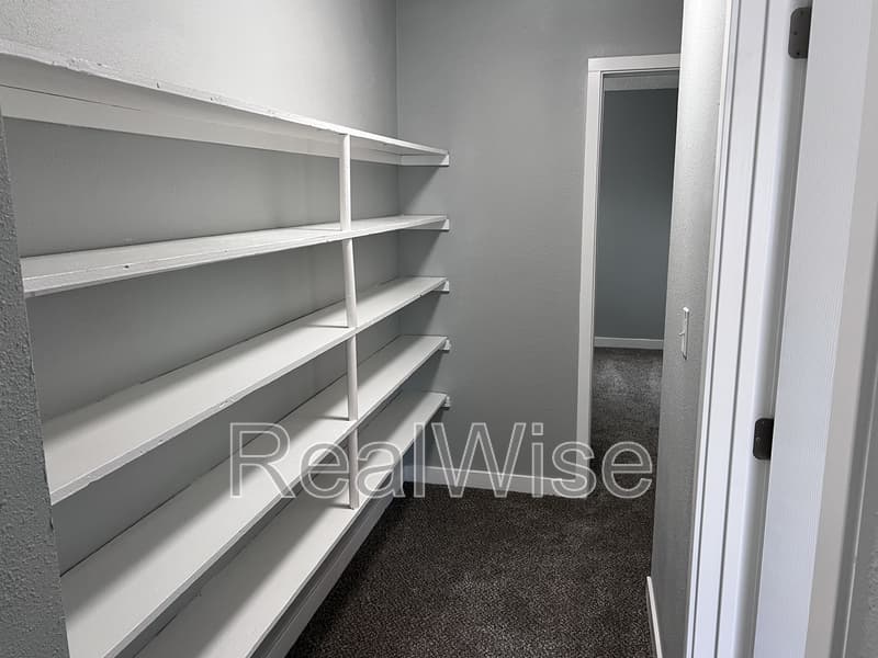 Portland Townhome: 2467 SE 135th Ave