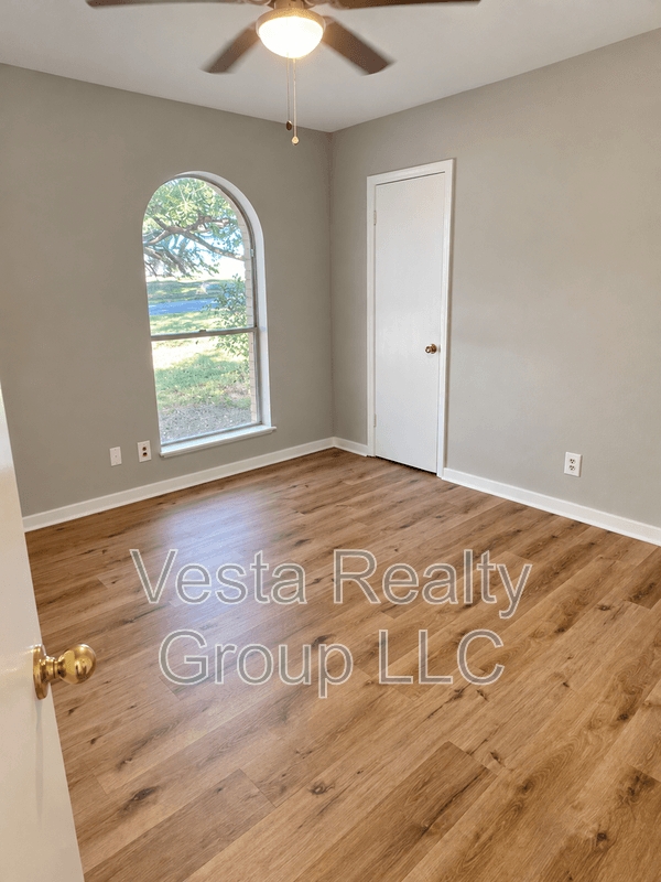 Morrow House: 6108 Deerfield Ct