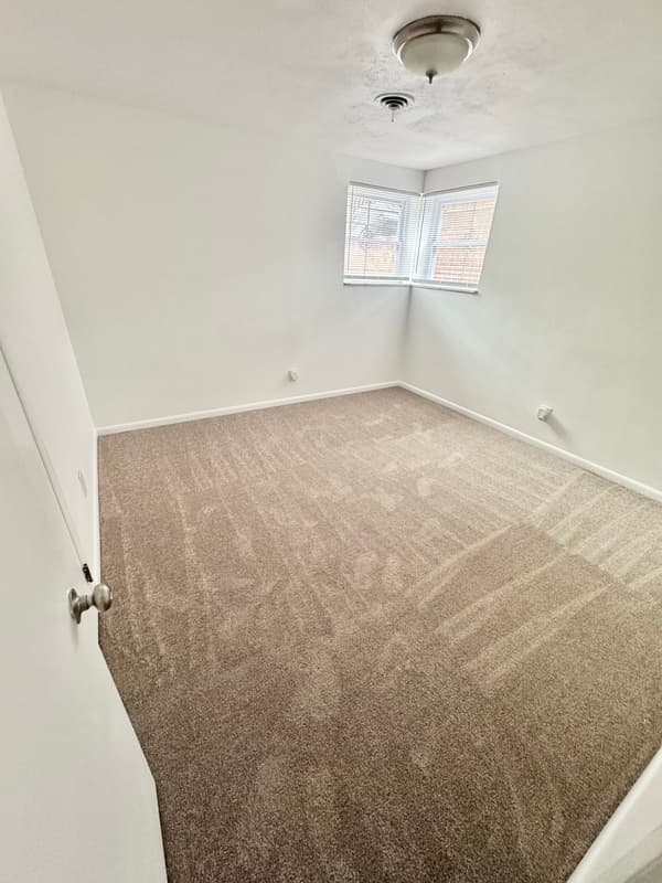 Richmond Condo: 3021 Park Ave
