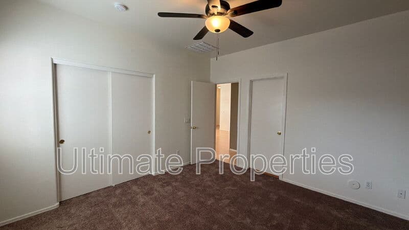 Peoria House: 7041 West Downspell Drive