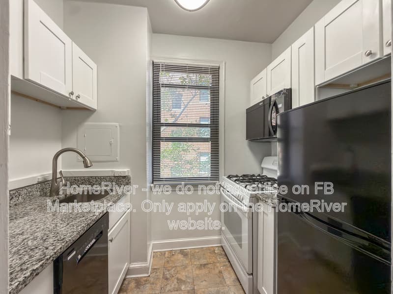 Washington Condo: 1010 25th St NW