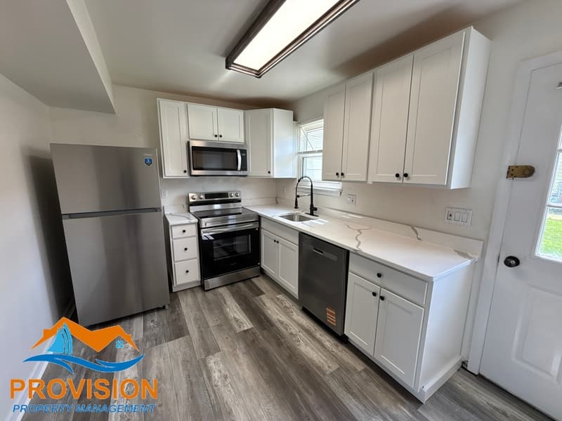 Glen Burnie Townhome: 463 Longtowne Ct