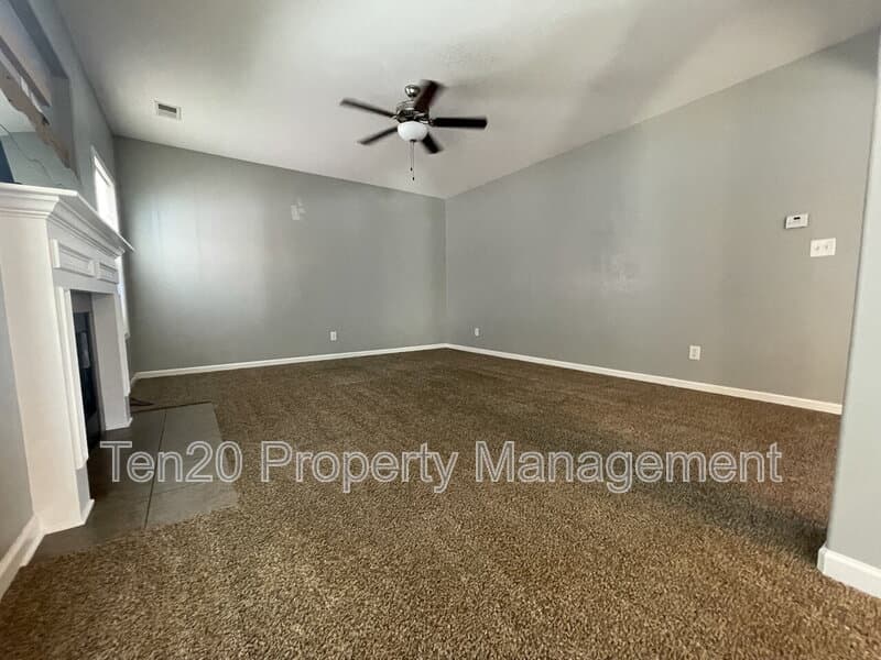 Columbus House: 4955 Brightstar Lane