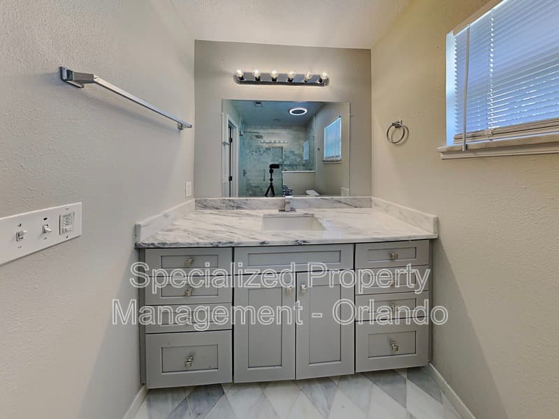Kissimmee House: 1317 Dover Dr