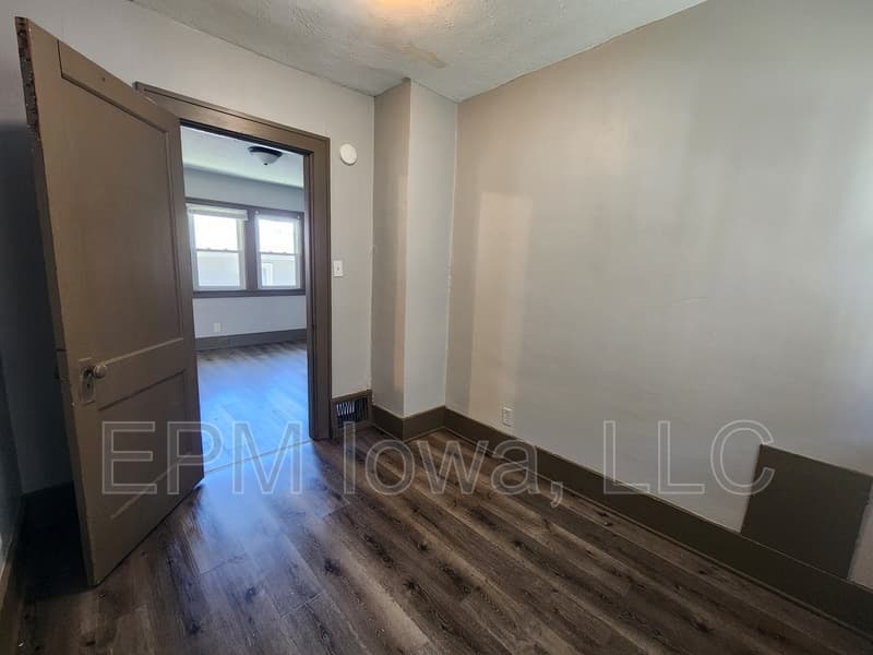 Waterloo House: 526 Kirkwood Avenue