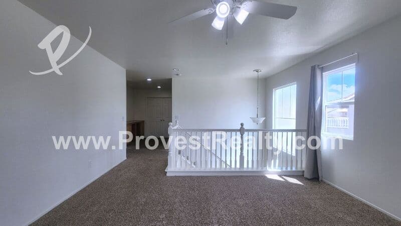 Hesperia House: 10161 Jennifer Ave