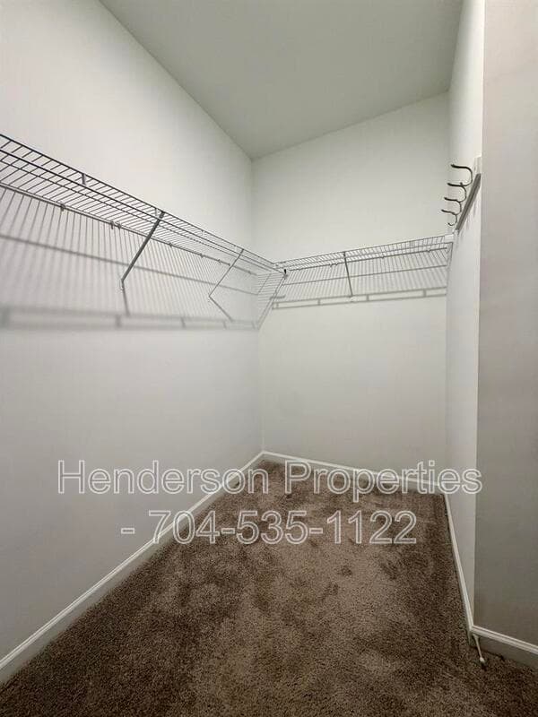 Statesville House: 125 Pampas Place