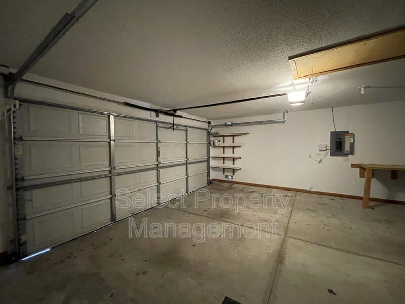 Fort Wayne House: 9608 Yuma Dr
