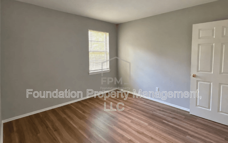 Memphis Condo: 1912 Hubert Avenue