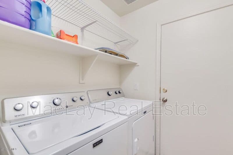 Gilbert Townhome: 1313 S Owl Dr