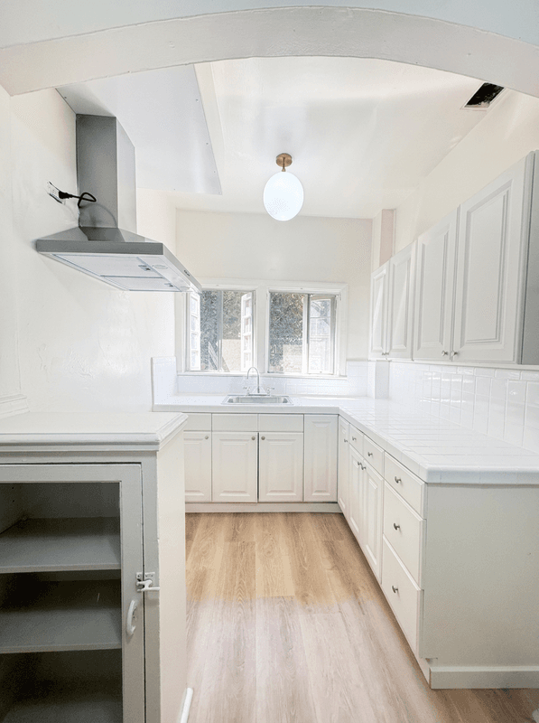 Venice Condo: 21 Westminster Avenue - 201