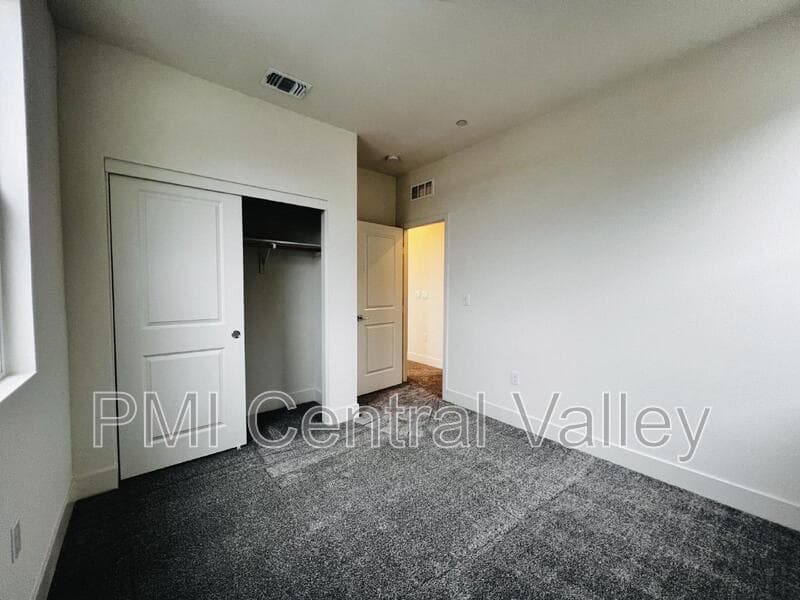 Manteca House: 3275 Hayduke Street