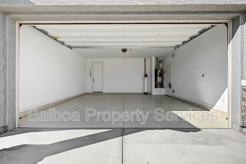 Queen Creek House: 22900 E Lords Way