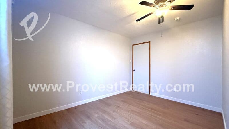 Victorville House: 13043 4th Ave
