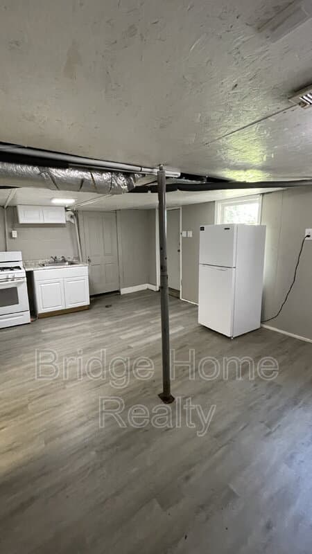 Sharon Condo: 239 Ormond Avenue